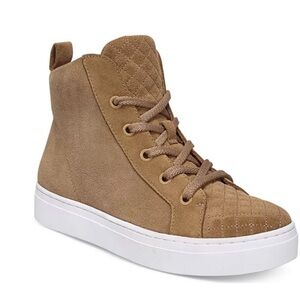 Naturalized high top Carrigan sneakers